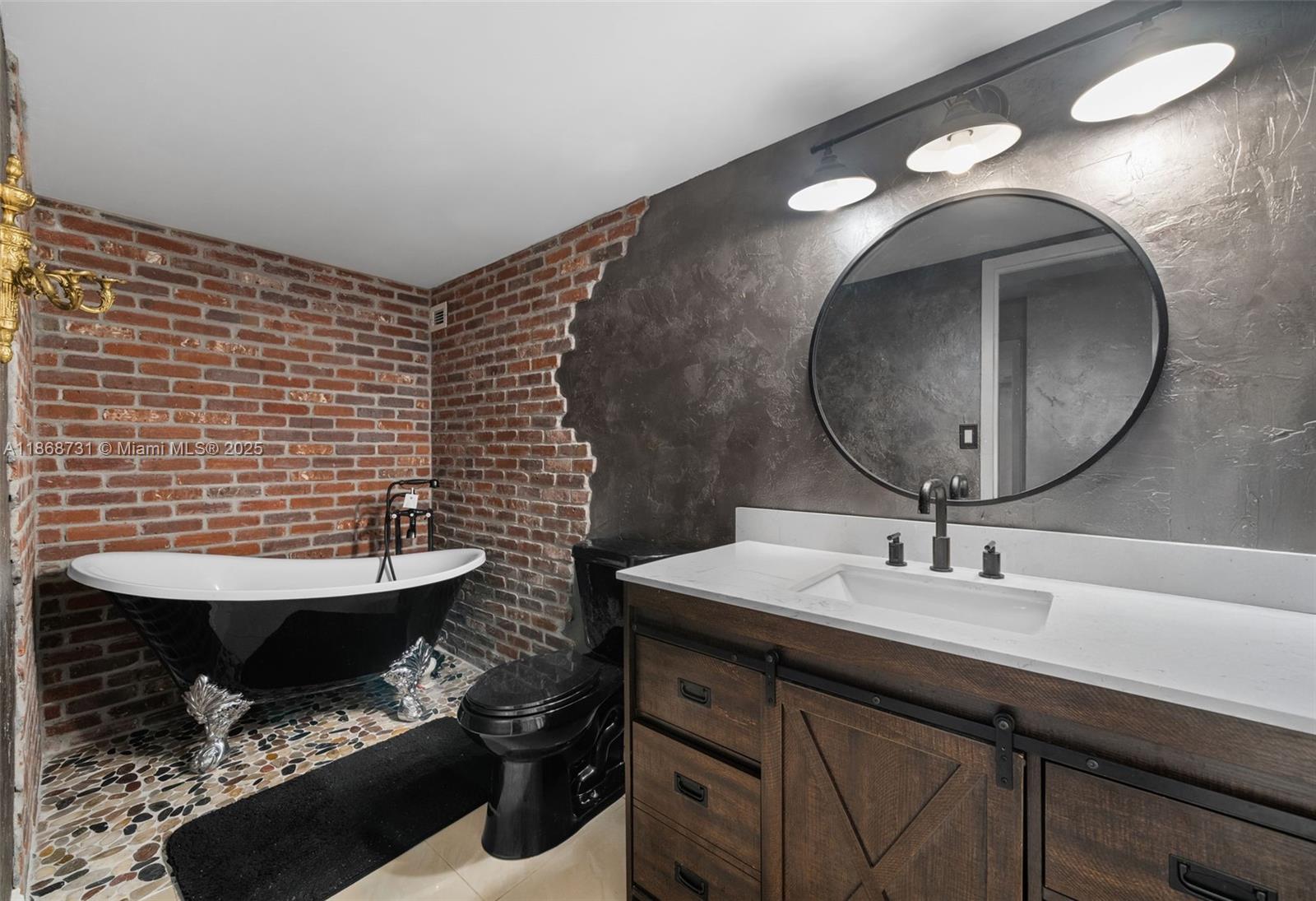 OCEANVIEW PARK CONDO - Residential