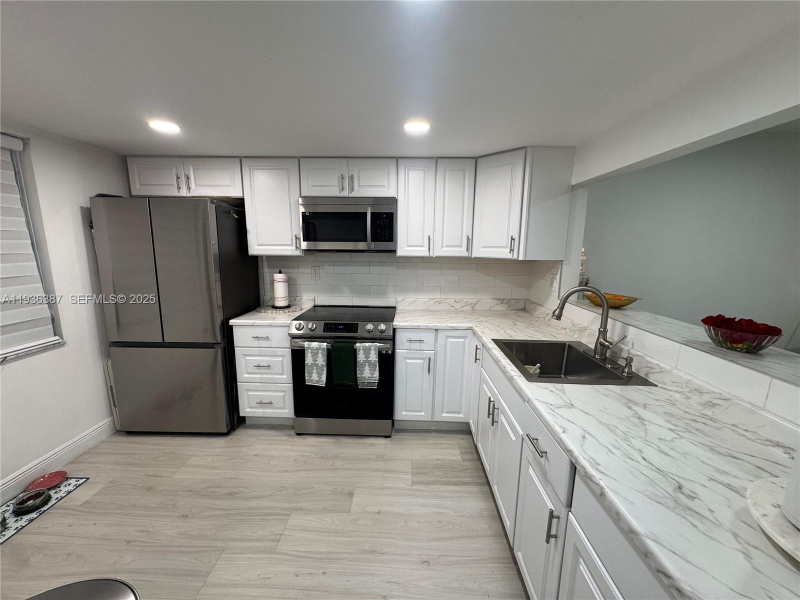 COLONY POINT 1 CONDO - Residential