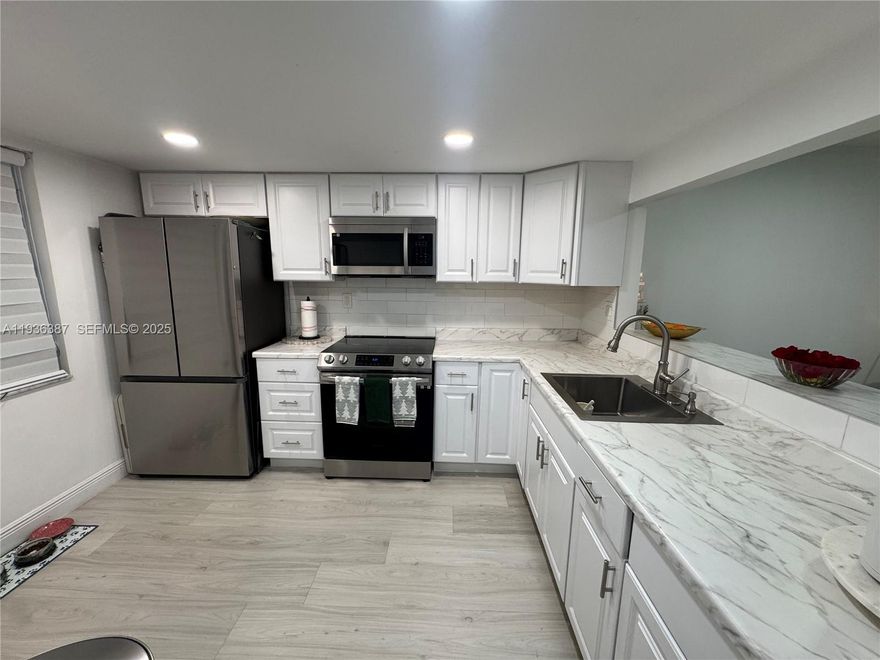 Welcome to this beautifully updated 1-bedroom, 1.5-bath condo located in the desirable Colony Point community. Featuring a renovated kitchen and updated flooring, this home offers a bright, open, and spacious layout that’s perfect for comfortable living and entertaining. Enjoy the peace of mind of a secure, gated community with excellent amenities designed for an active lifestyle. Colony Point is a 55+ community, offering a welcoming and well-maintained environment. Ideally centrally located, this condo is just minutes from shopping malls, major highways, and everyday conveniences, making errands and travel effortless. A wonderful opportunity to enjoy comfort, convenience, and community in one of the area’s most sought-after 55+ neighborhoods.