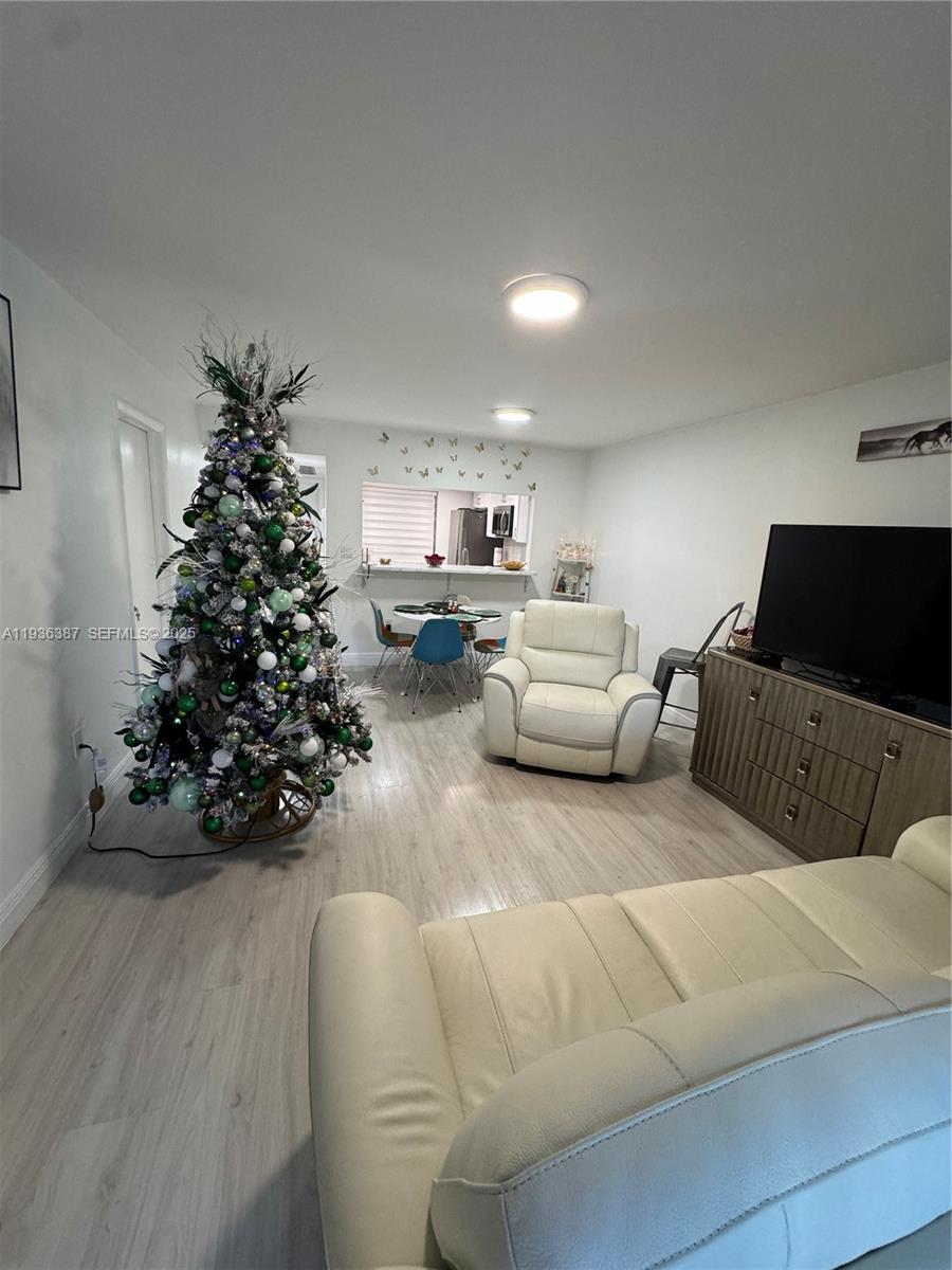 COLONY POINT 1 CONDO - Residential