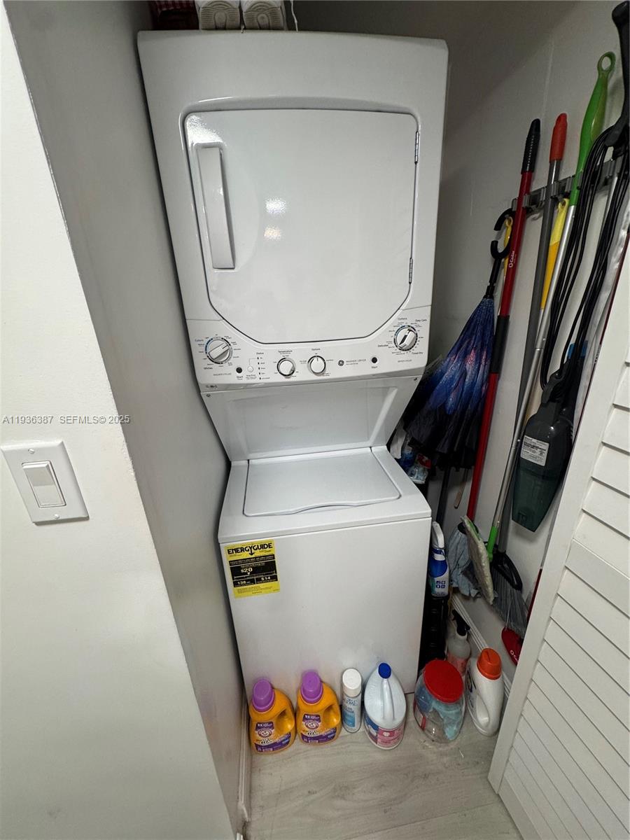 900 Colony Point Cir 218