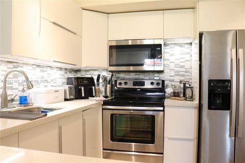 Tiny photo for Boynton Beach, FL 33435 (MLS # A12021167)