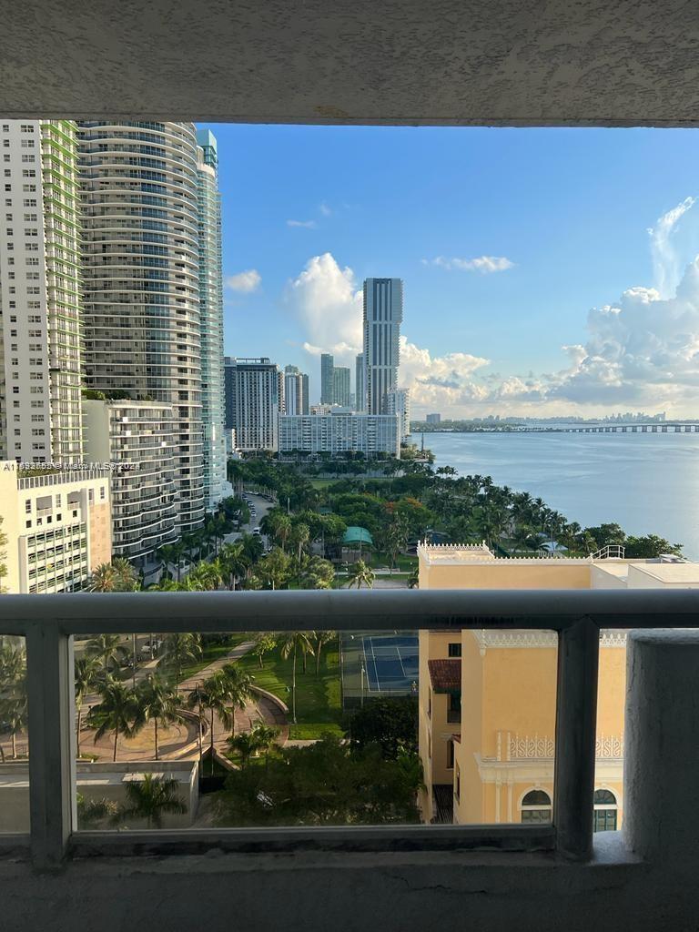 1717 N Bayshore Dr A-1638