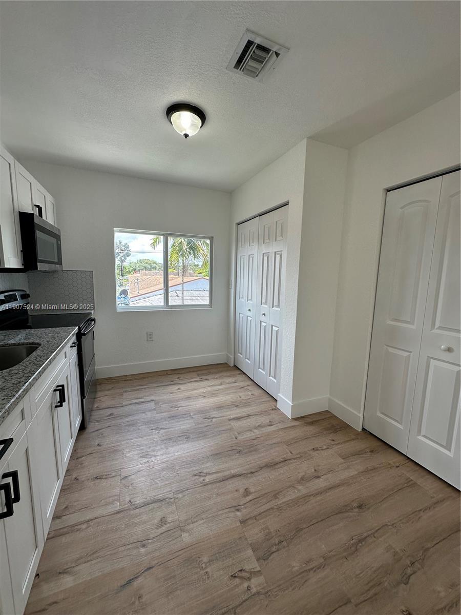 GLENHAVEN - Residential Lease