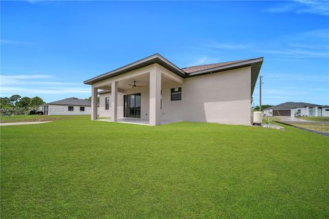 Tiny photo for 3115 2nd ST SW, Lehigh Acres, FL 33976 (MLS # A12006565)