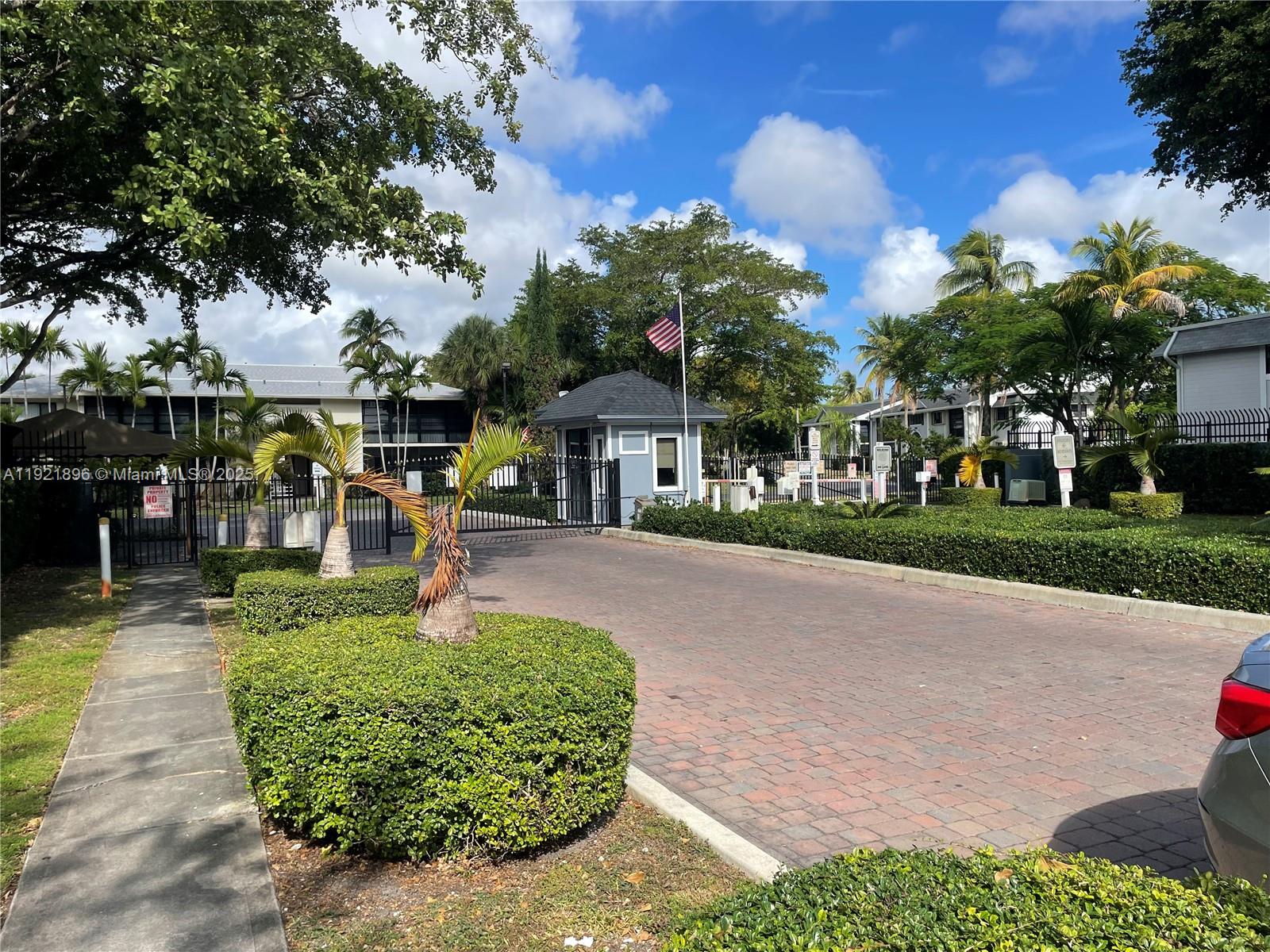 CARMEL AT CALIFORNIA CL C - Residential