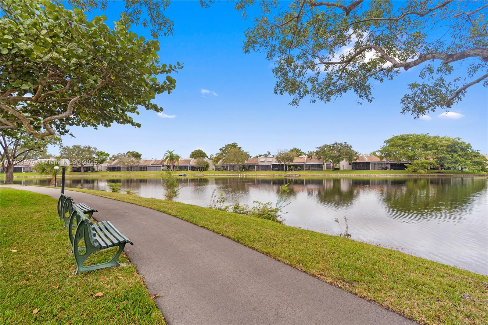 COLONY POINT 4 CONDO - Residential