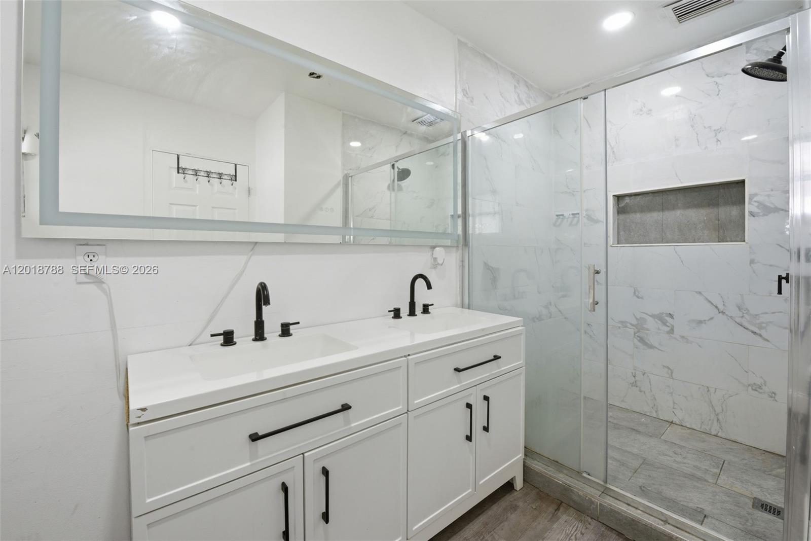 LAKE FOREST SEC 4 - Residential