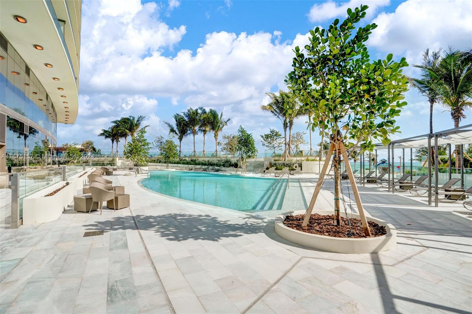 ARMANI CASA - Residential