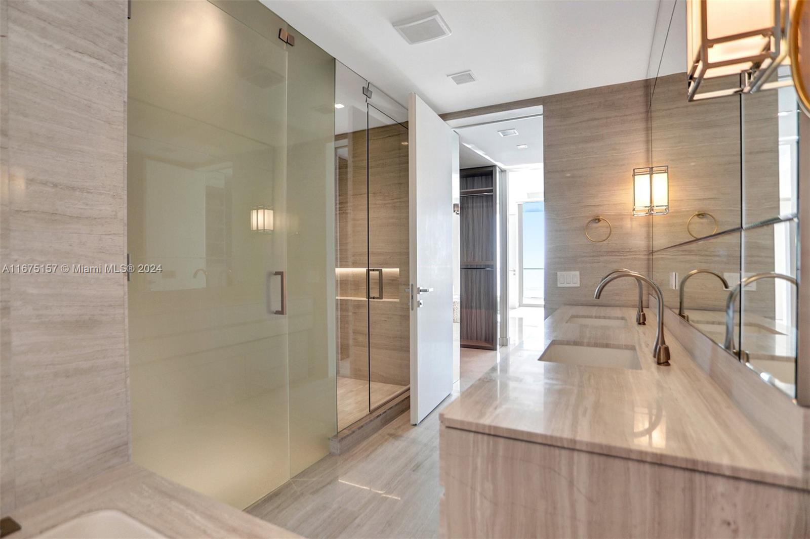 ARMANI CASA - Residential