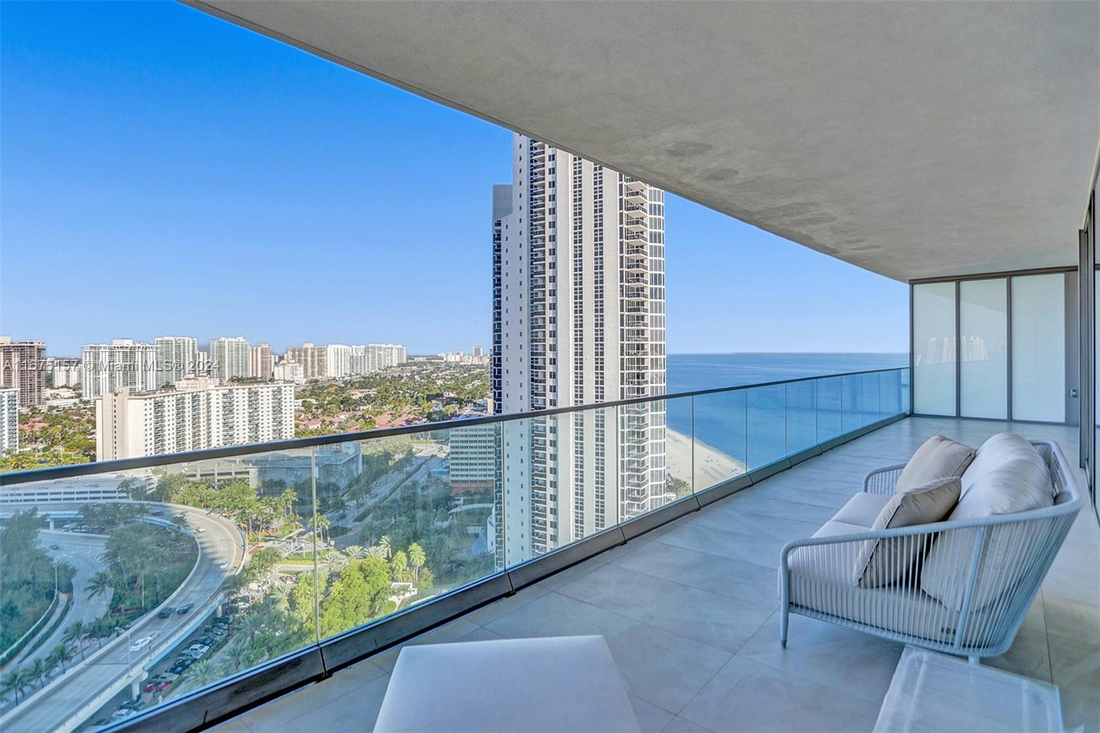 ARMANI CASA - Residential