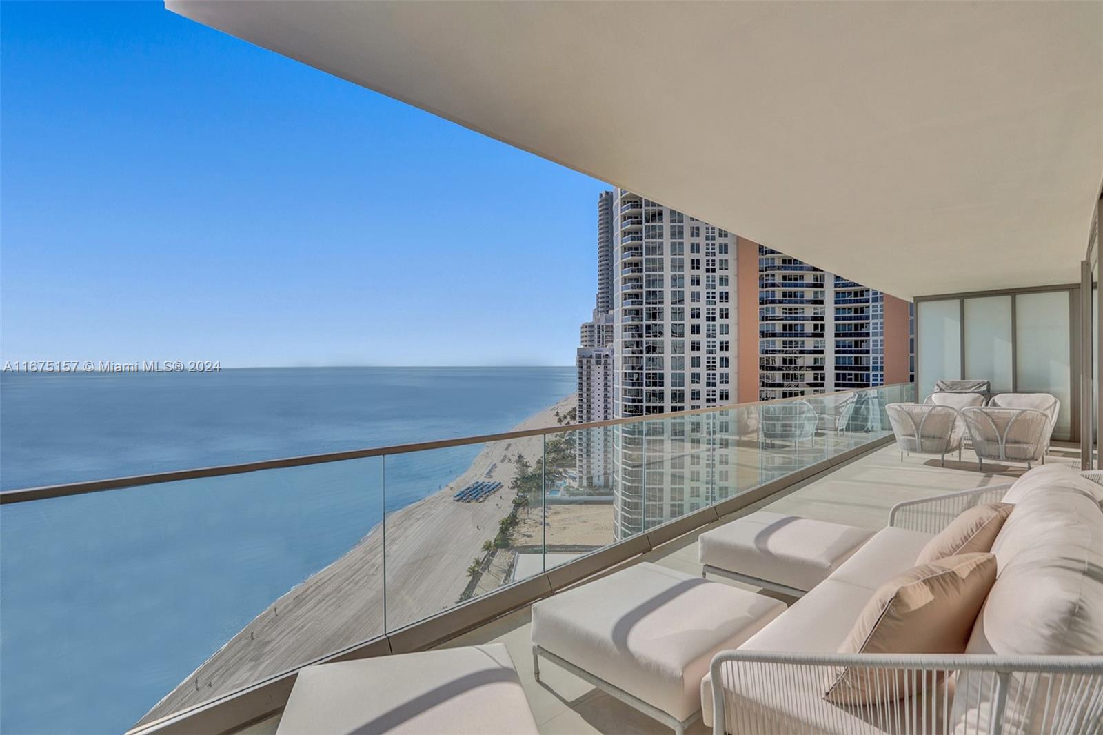 ARMANI CASA - Residential