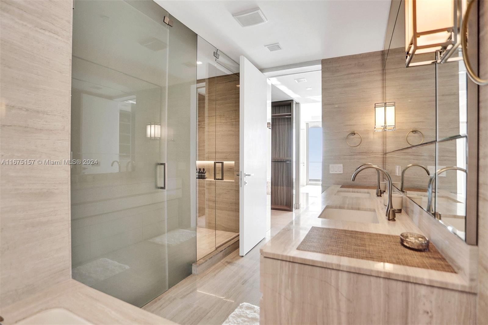 ARMANI CASA - Residential