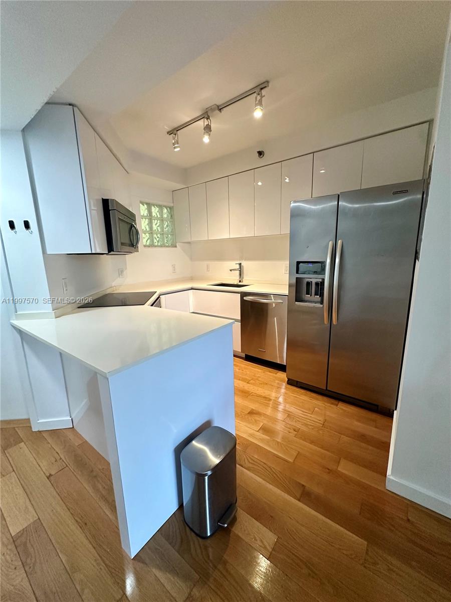 OCEAN 91 CONDO - Residential