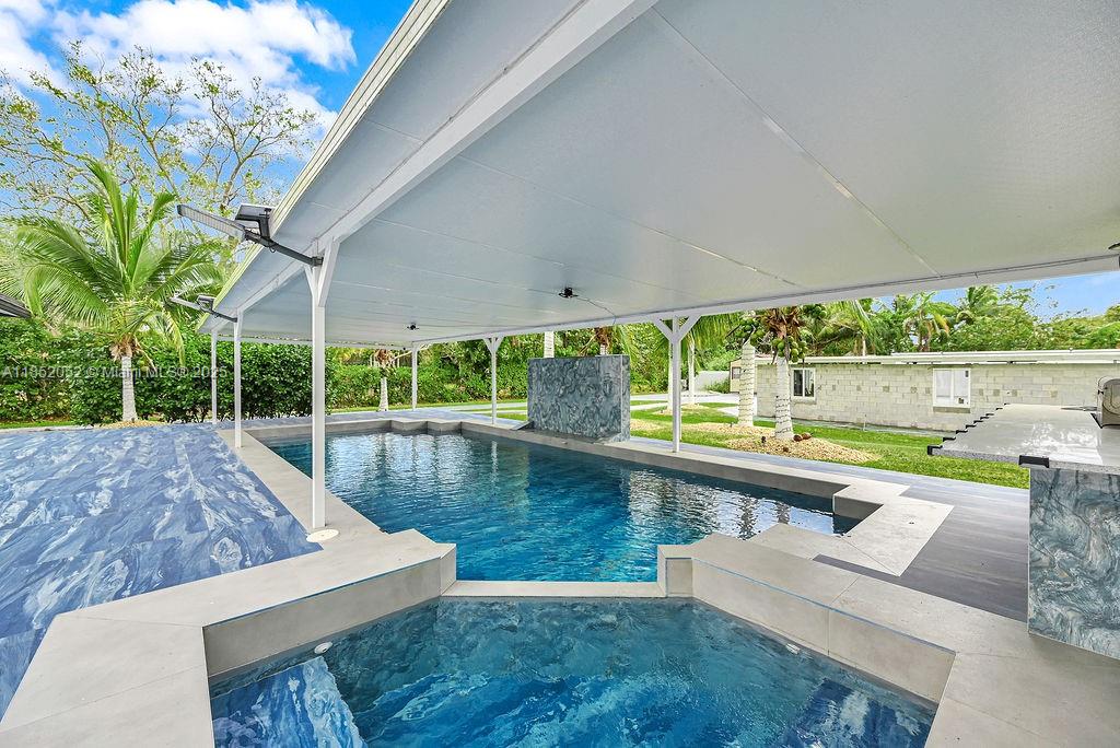 SUNILAND ESTATES - Residential Lease