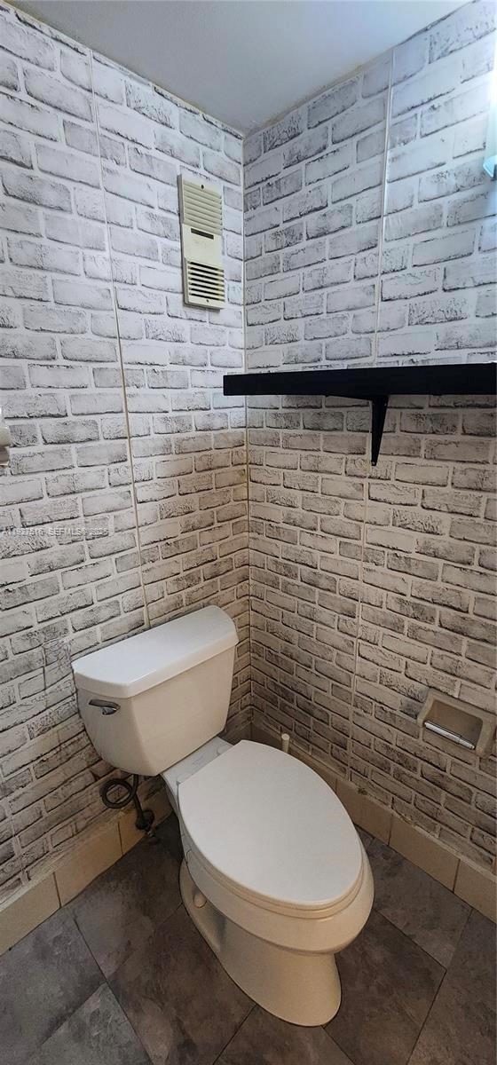 NARANJA LAKES CONDO NO 5 - Residential