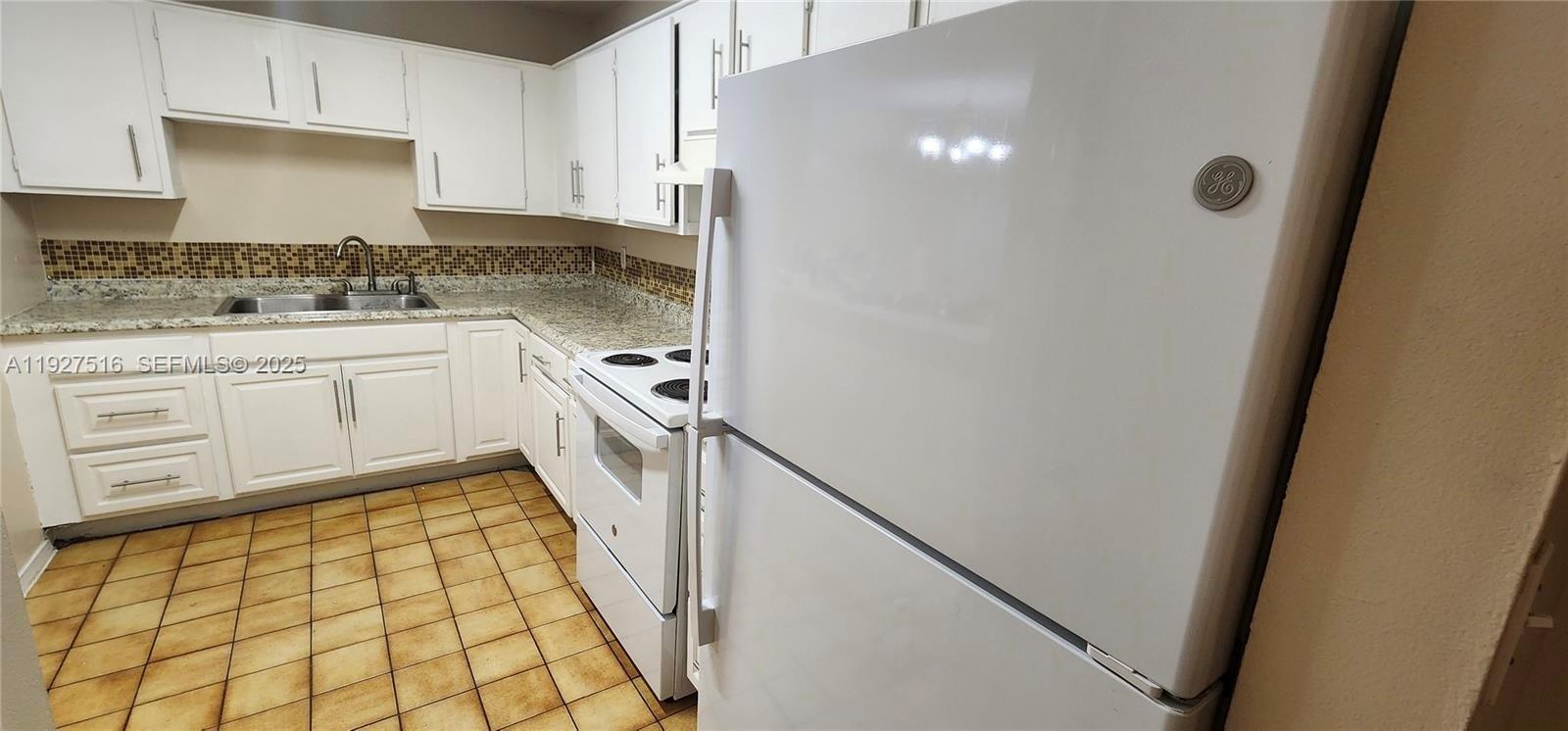 14850 Naranja Lakes Blvd B2J