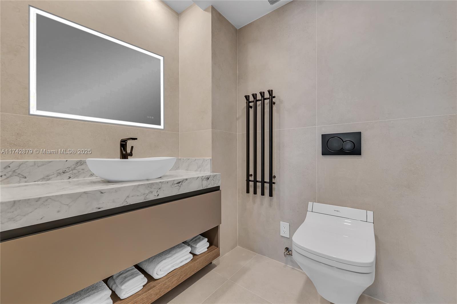 DIPLOMAT OCEANFRONT RESID - Residential