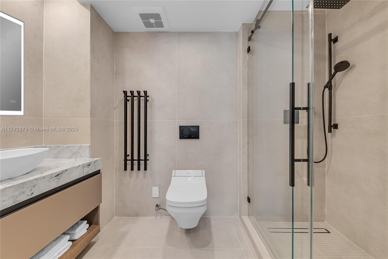 DIPLOMAT OCEANFRONT RESID - Residential
