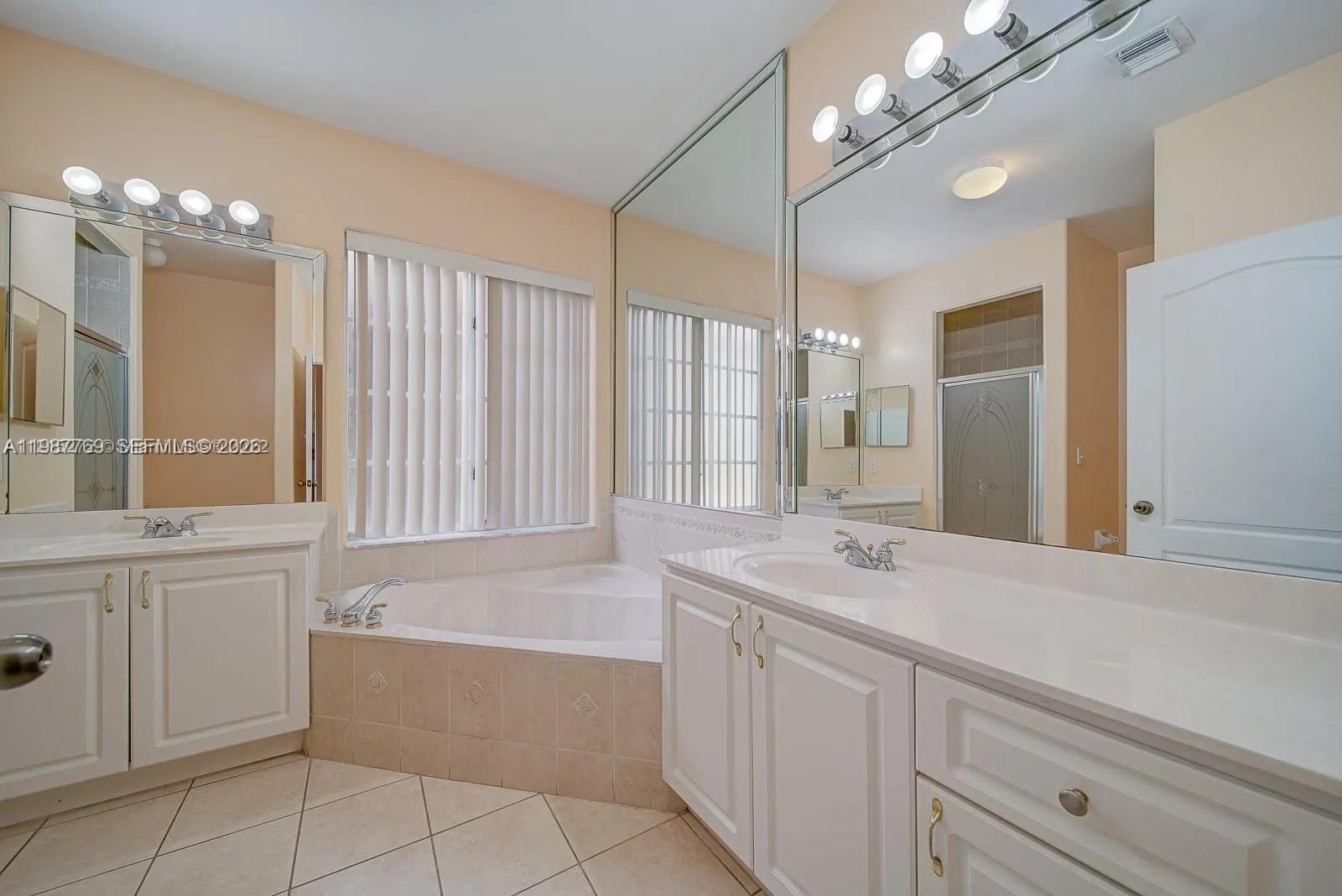 BISMARK HOMES AT VENEZIA - Residential Lease