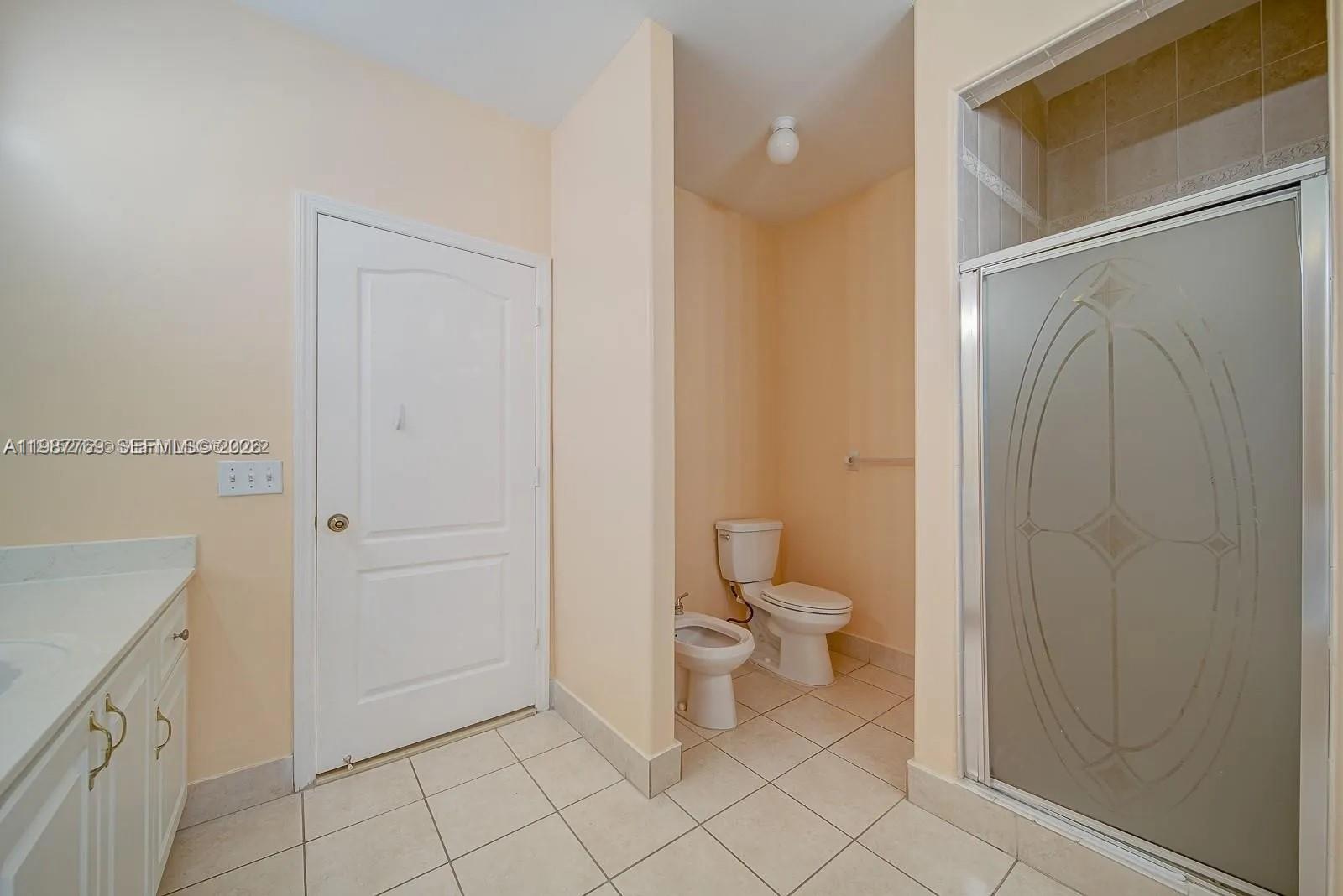 BISMARK HOMES AT VENEZIA - Residential Lease