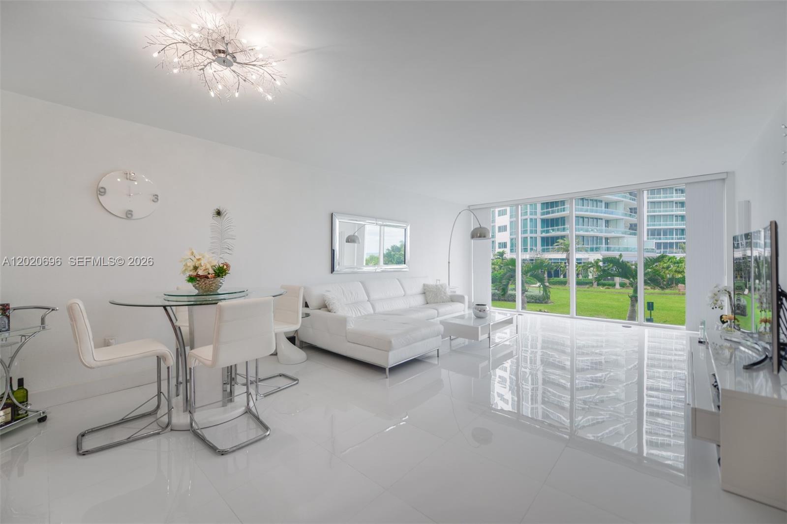 10275 Collins Ave 307