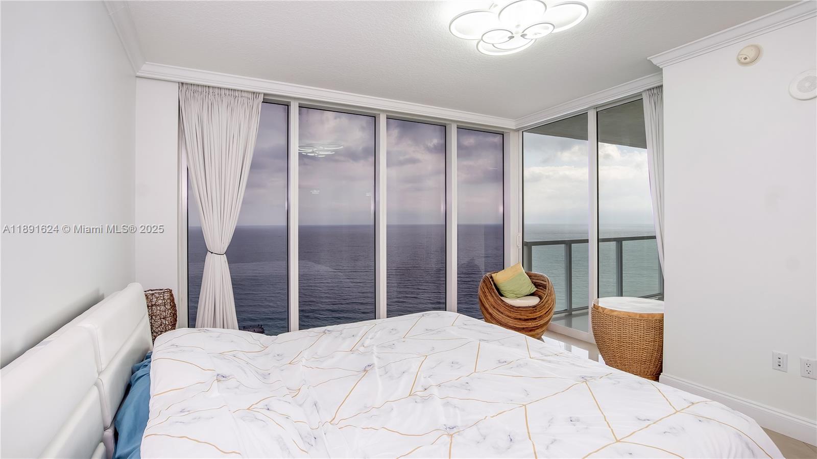 LA PERLA CONDO - Residential