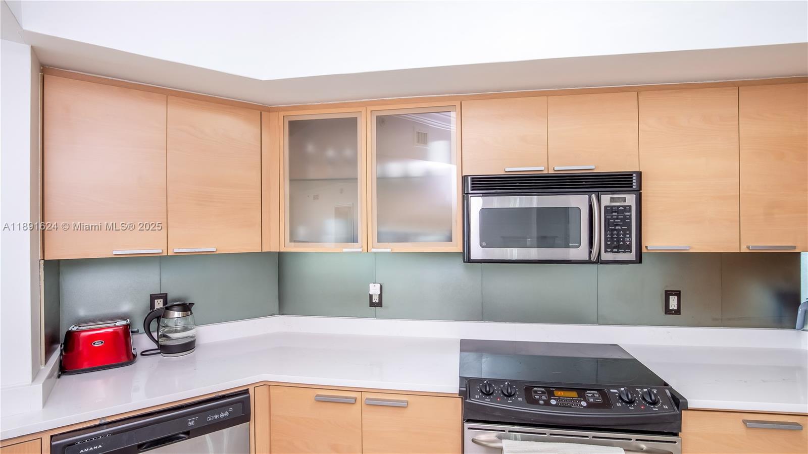 LA PERLA CONDO - Residential