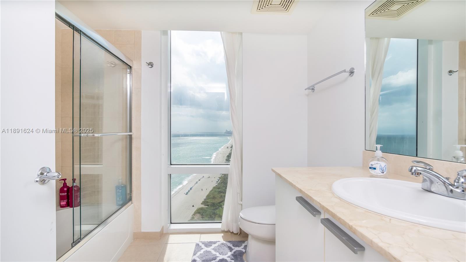 LA PERLA CONDO - Residential