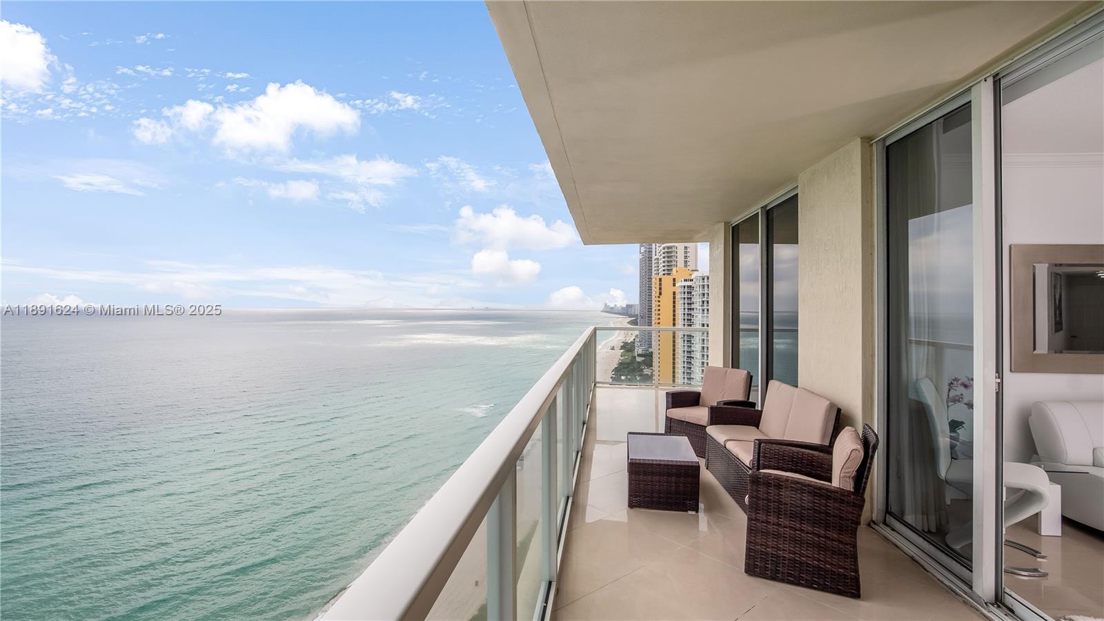 LA PERLA CONDO - Residential
