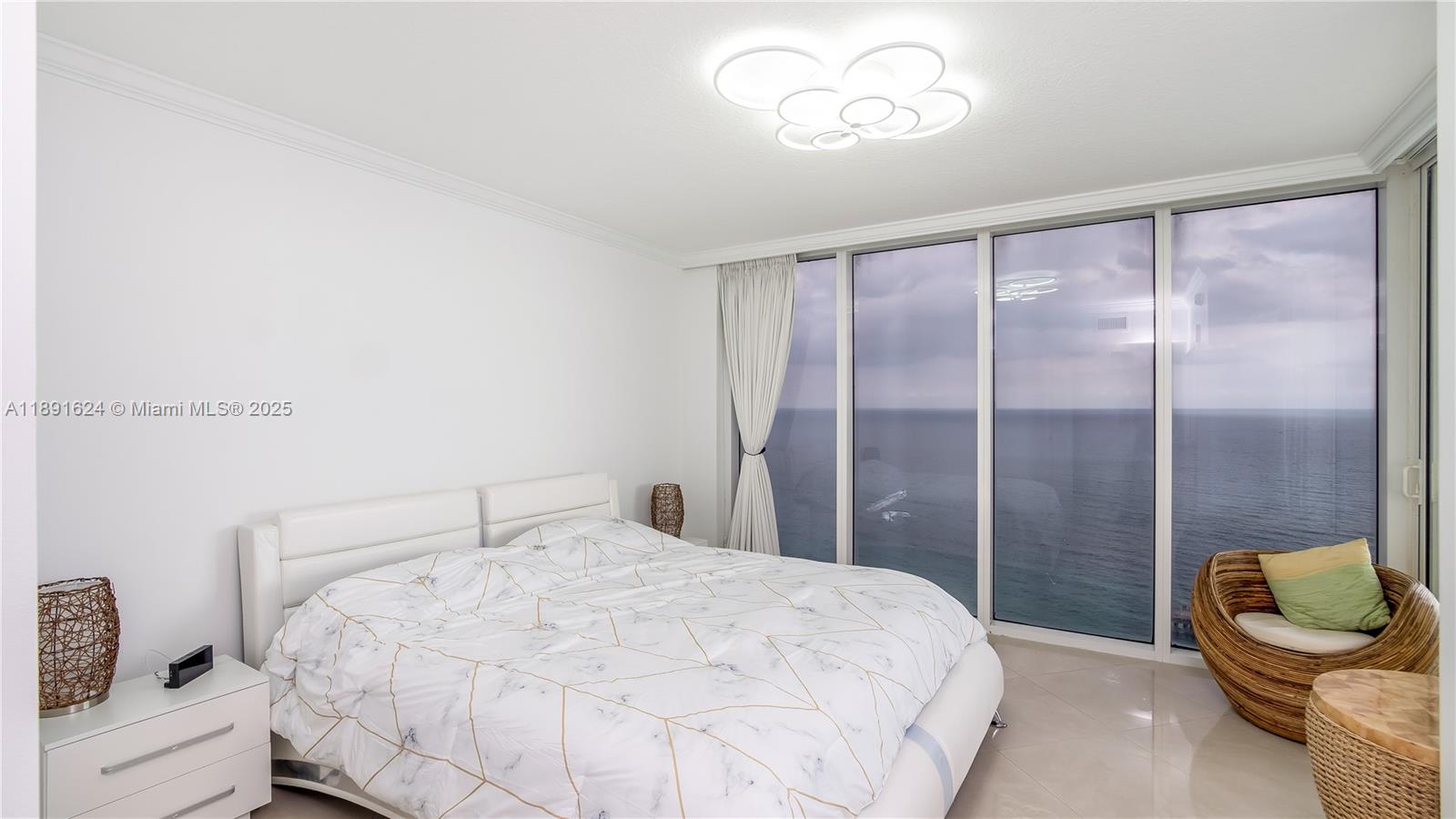 LA PERLA CONDO - Residential
