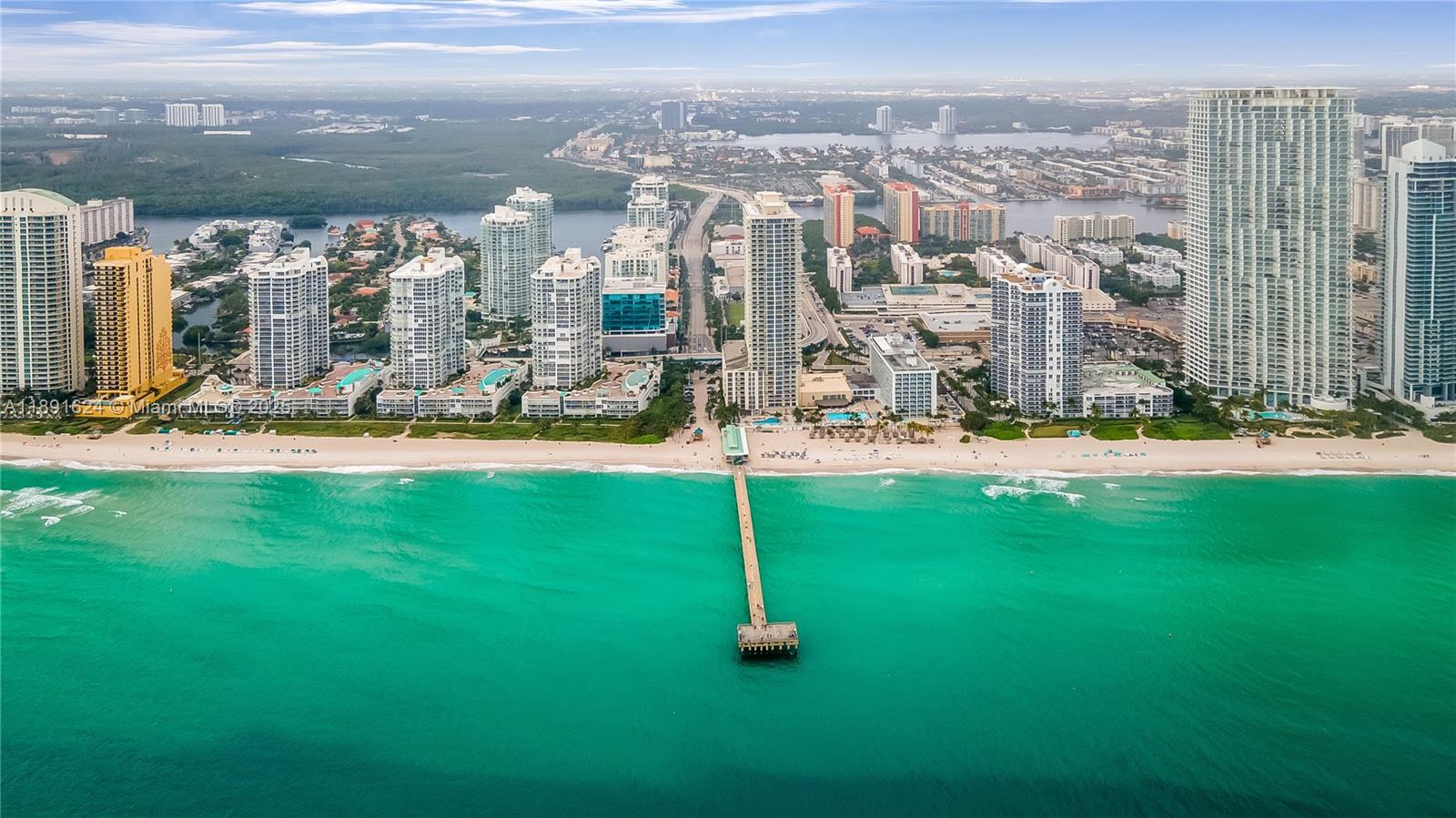 LA PERLA CONDO - Residential