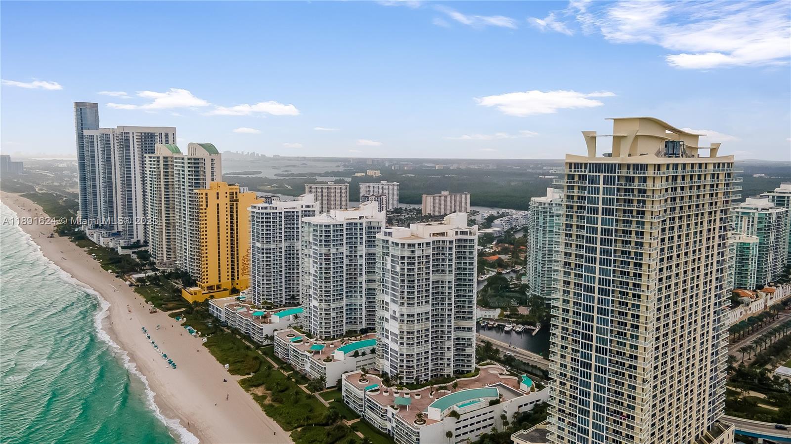 LA PERLA CONDO - Residential