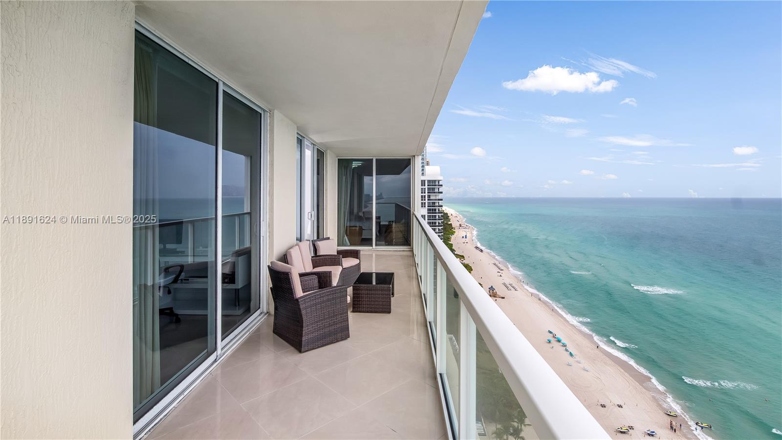 LA PERLA CONDO - Residential