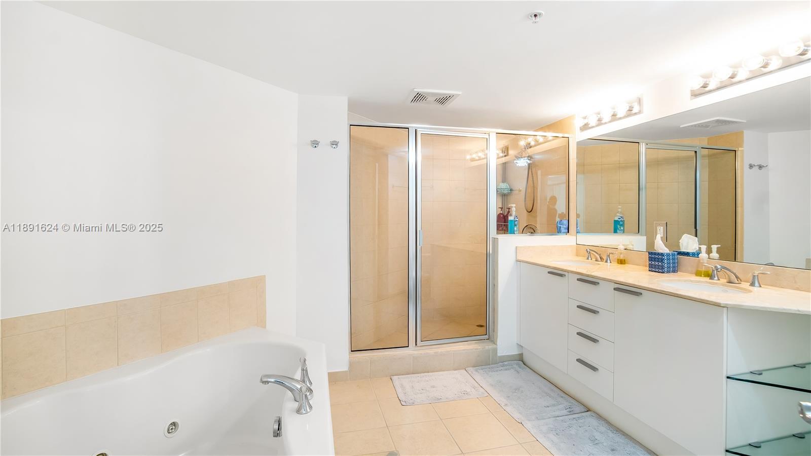 LA PERLA CONDO - Residential