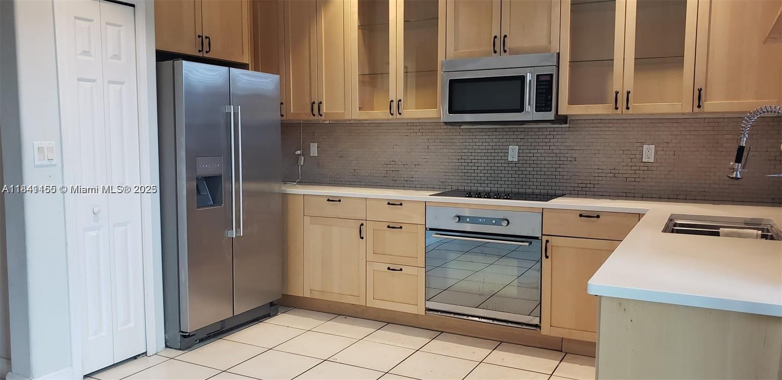 Prime location in Doral. 3 Bedrooms + 3 FULL Bathrooms Townhome. 1 bedroom and full bathroom conveniently located on 1st floor. Corner Unit. No neighbors on the back either. One of the lowest HOA in Doral. Gated community, very well maintained and recently painted. Roof was replaced about 2 years ago. NO special assessments. Owners can park up to 3 cars. Close to supermarkets and restaurants. Quick and easy access to major expressways.