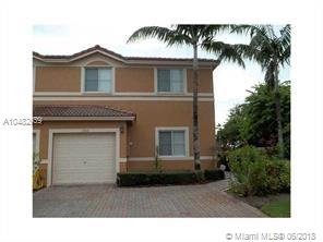 4/2.5 Town-home in quiet central pool community.