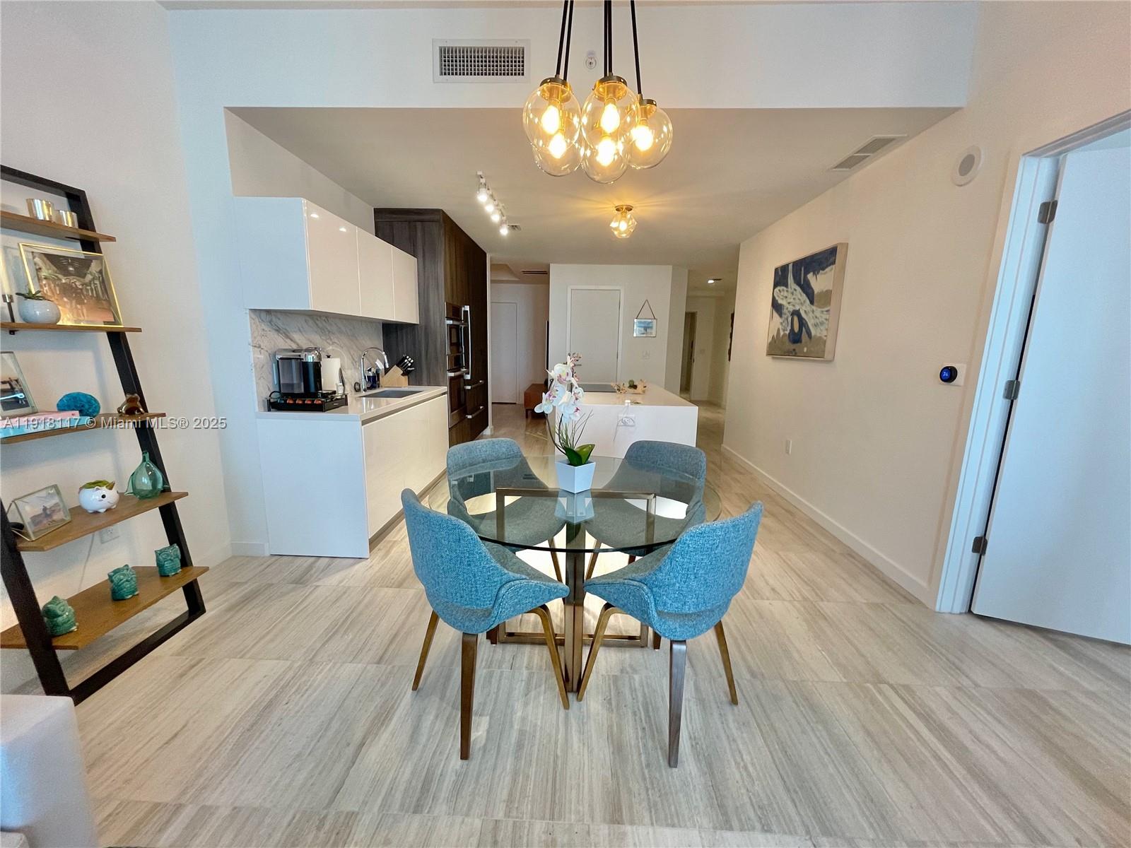 PARAMOUNT MIAMI WORLDCENT - Residential