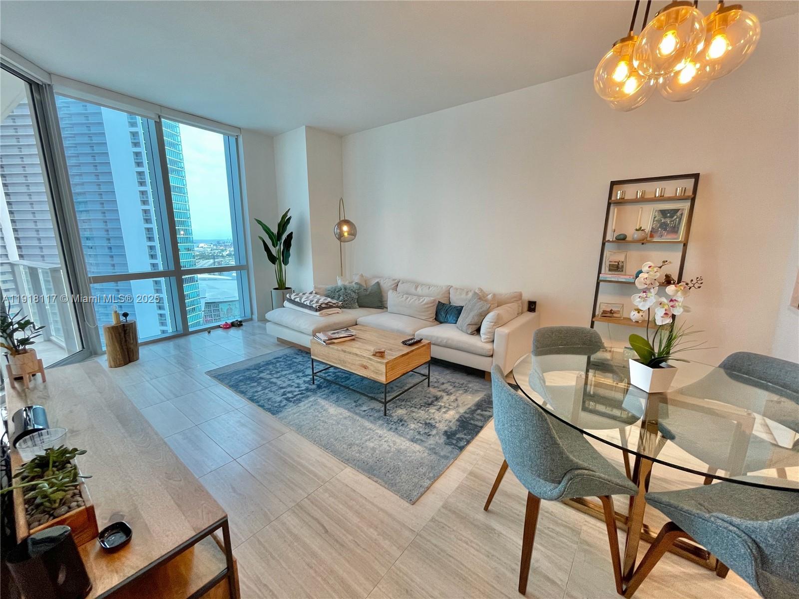 PARAMOUNT MIAMI WORLDCENT - Residential