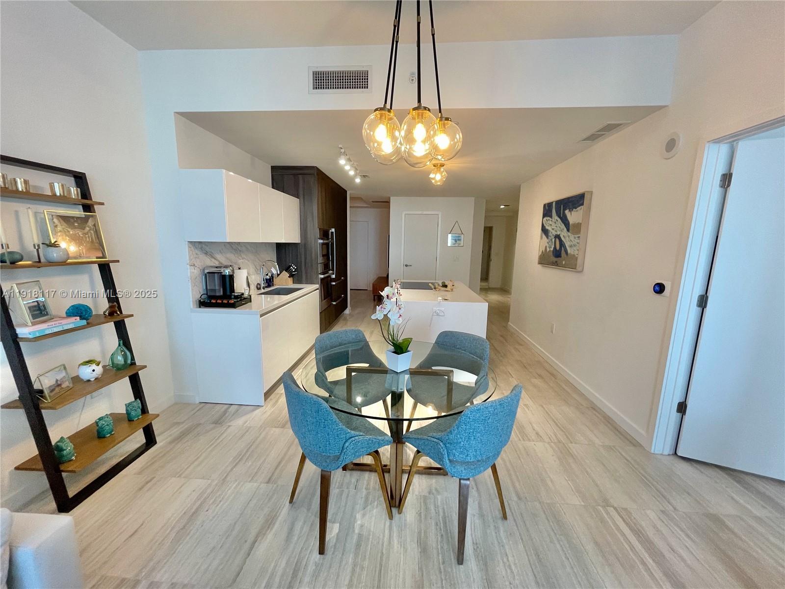 PARAMOUNT MIAMI WORLDCENT - Residential