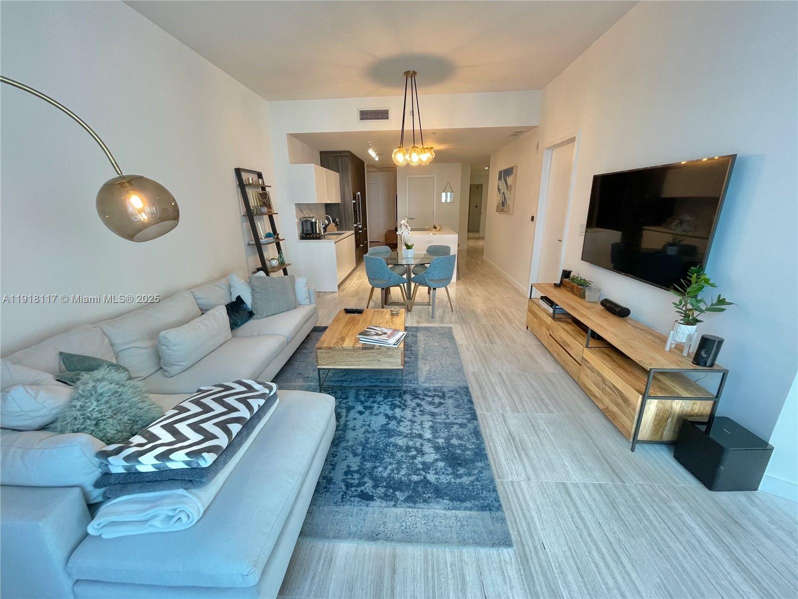 PARAMOUNT MIAMI WORLDCENT - Residential