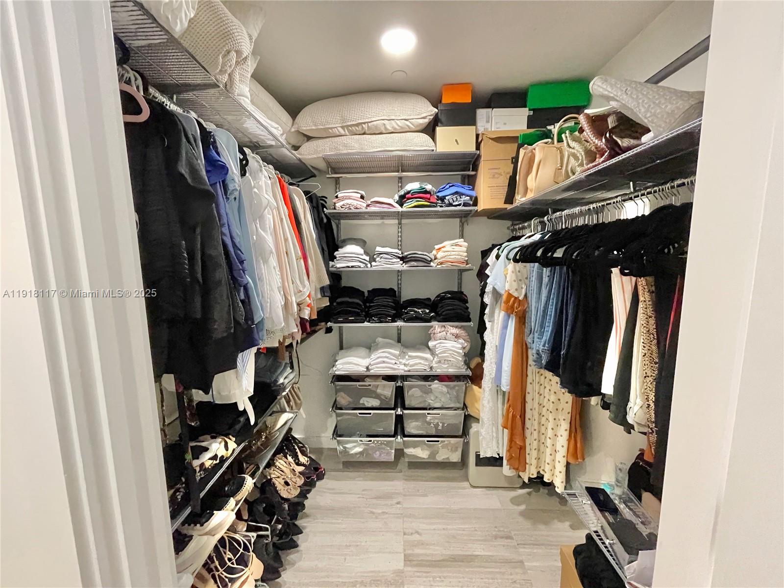 PARAMOUNT MIAMI WORLDCENT - Residential