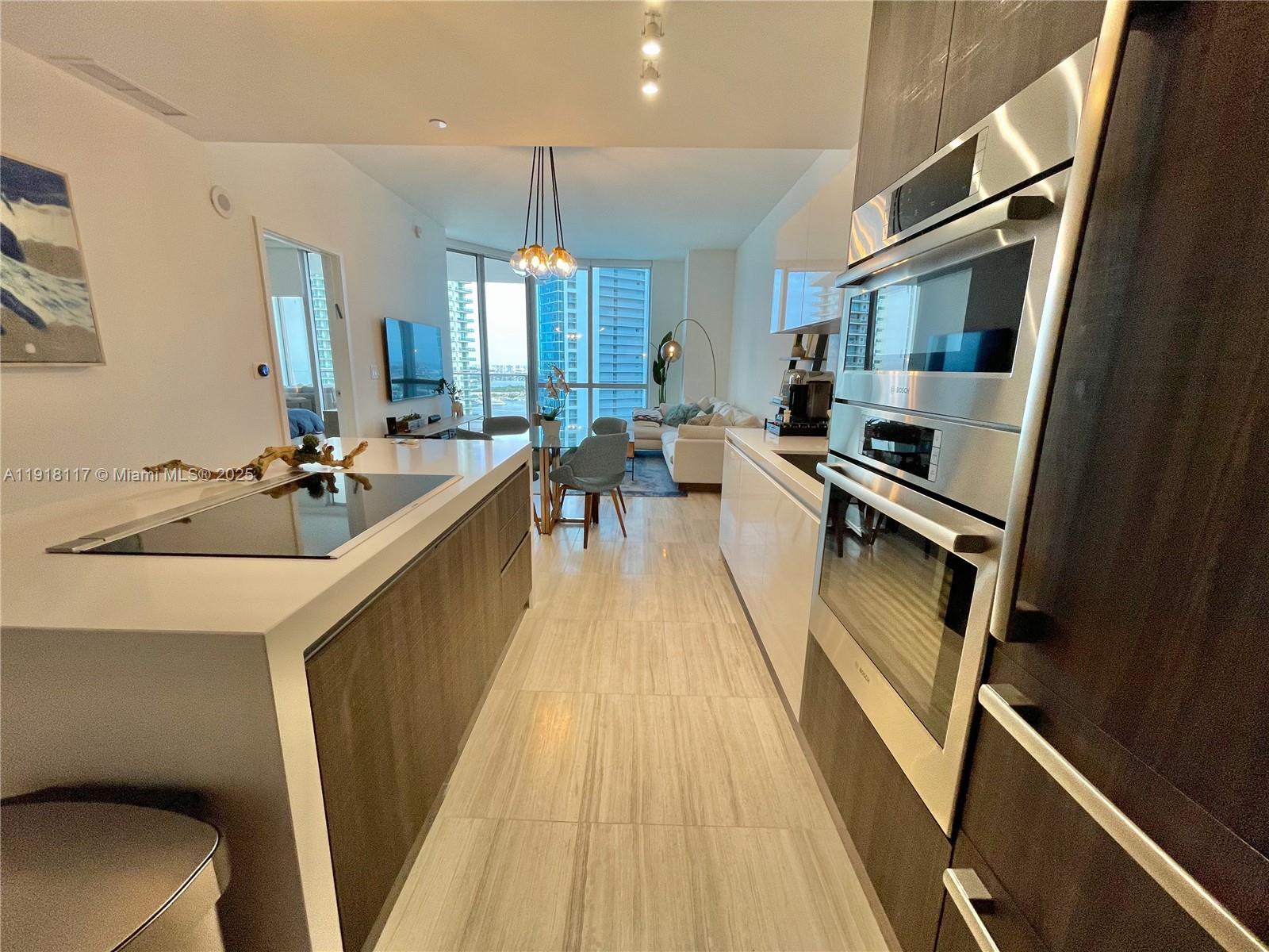 PARAMOUNT MIAMI WORLDCENT - Residential