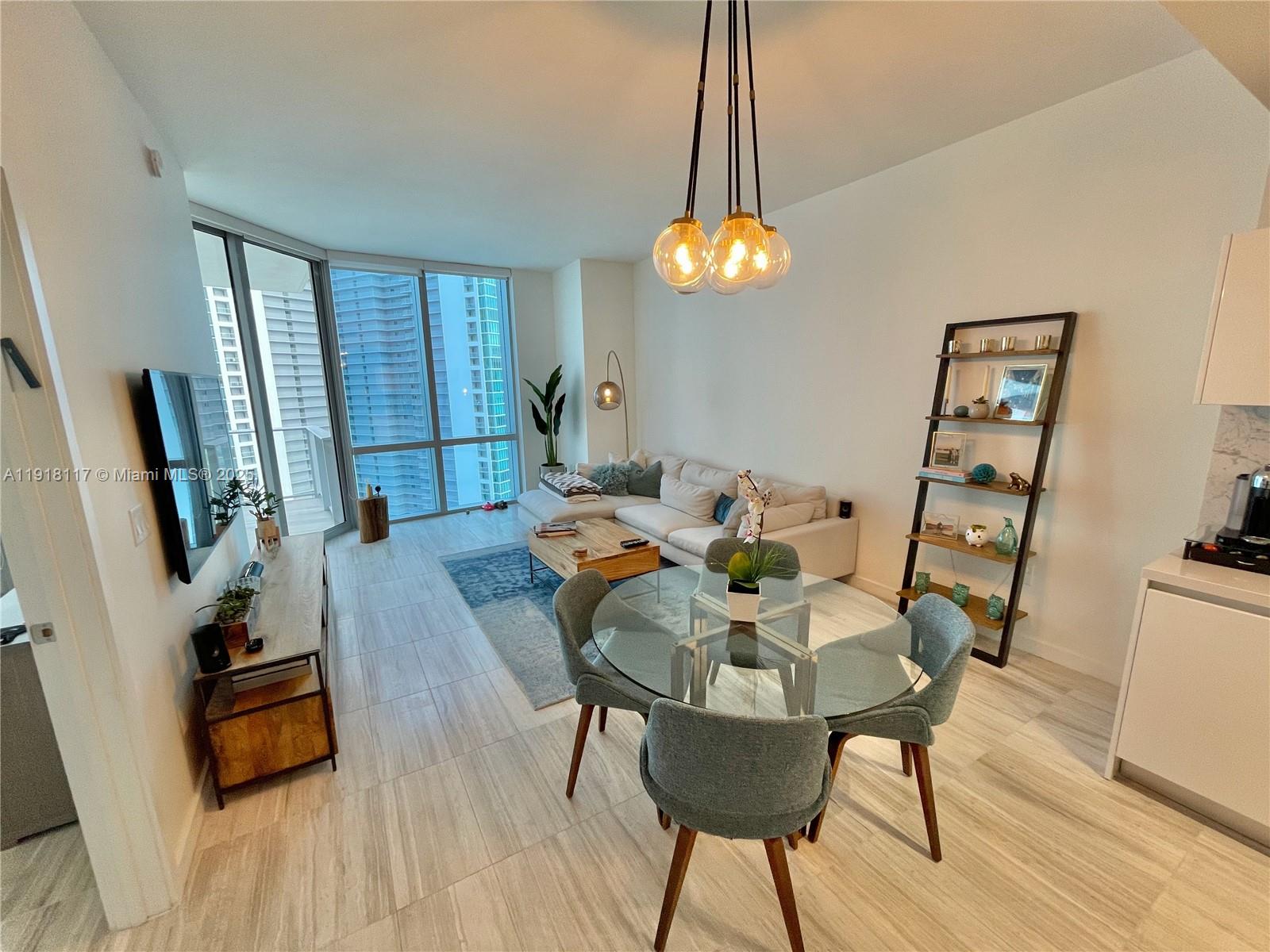 PARAMOUNT MIAMI WORLDCENT - Residential