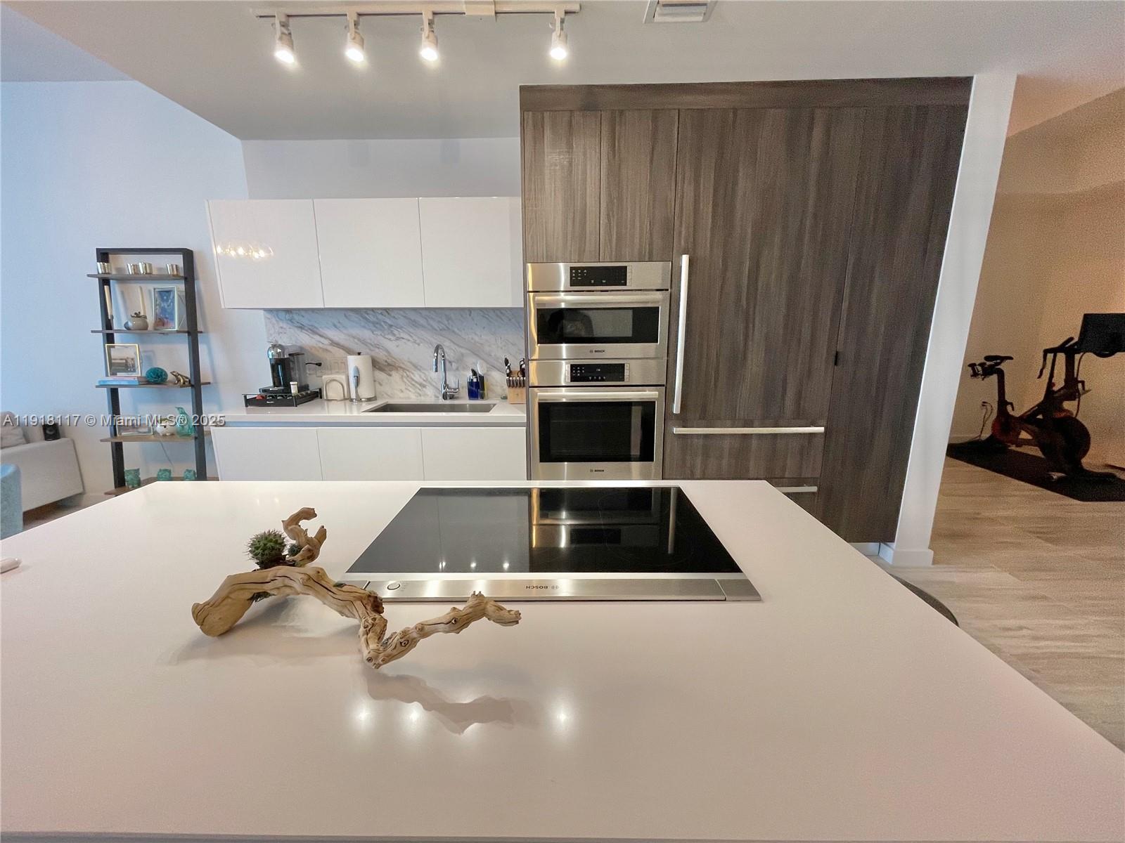 PARAMOUNT MIAMI WORLDCENT - Residential