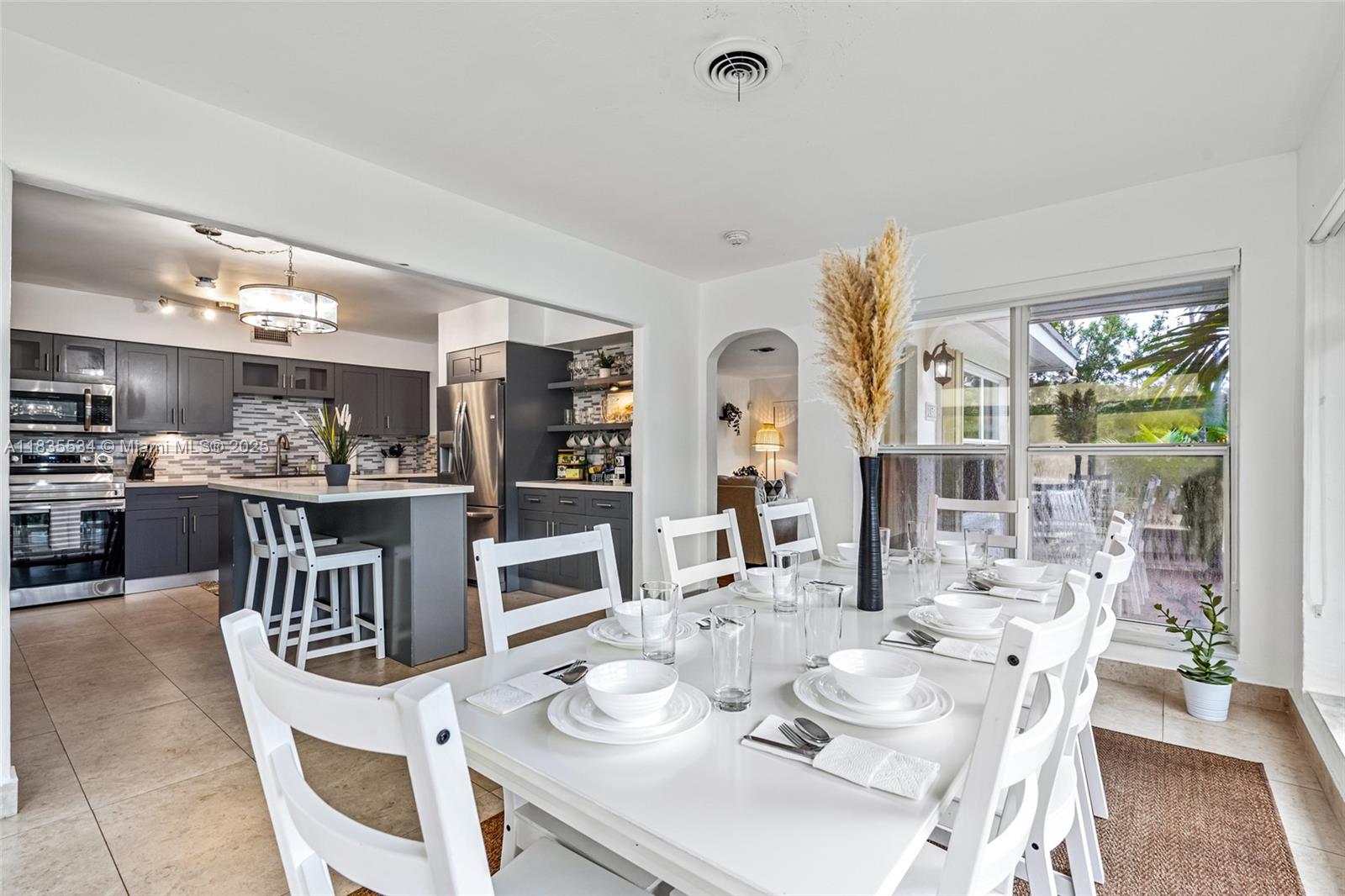 1031 NE Little River Dr 1031