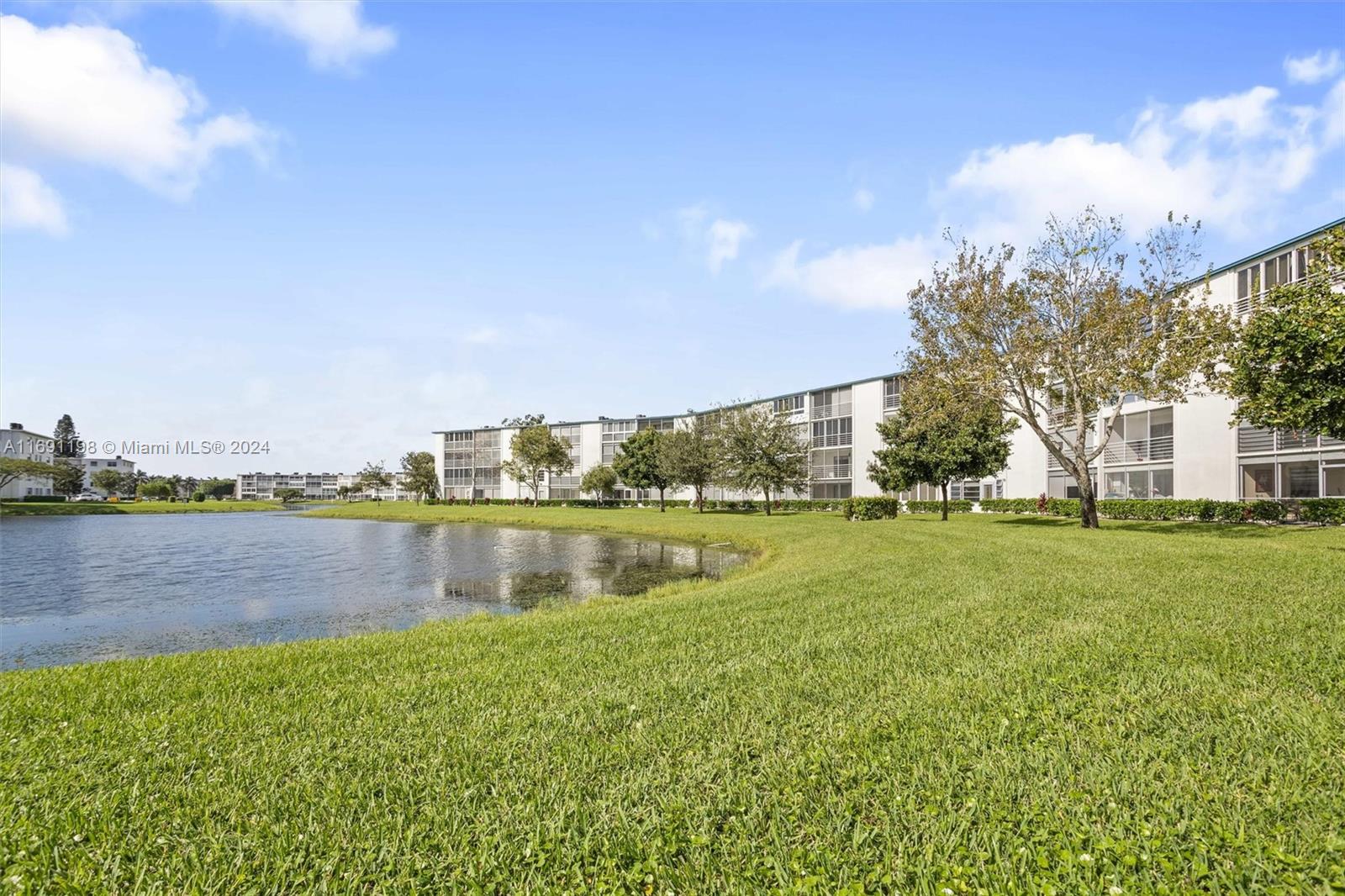 LINCOLN AT CENTURY VILLAG - Residential