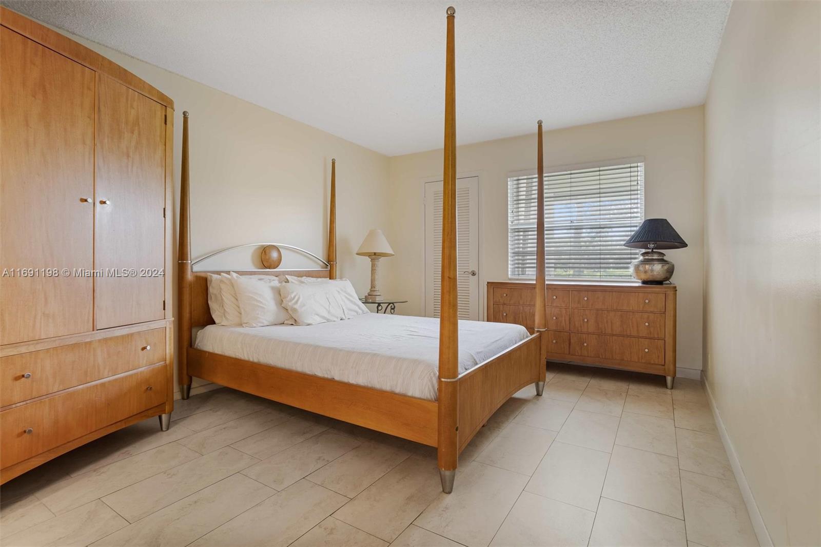 LINCOLN AT CENTURY VILLAG - Residential