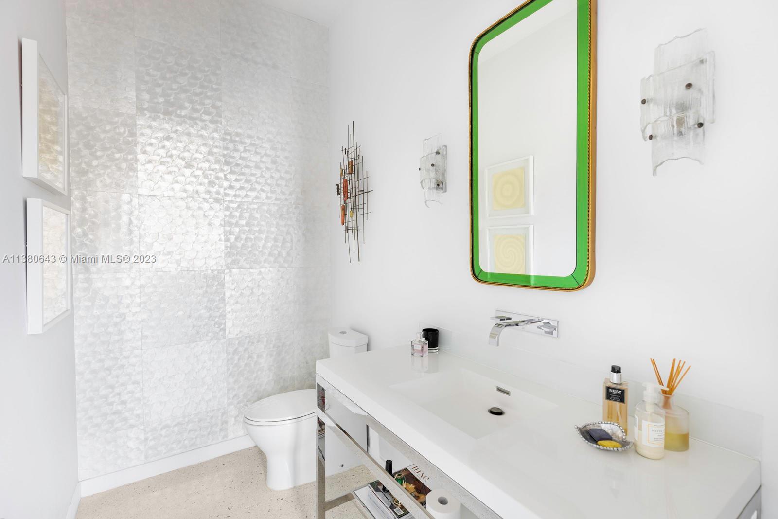 TROPICAL ISLE HOMES SUB 4 - Residential