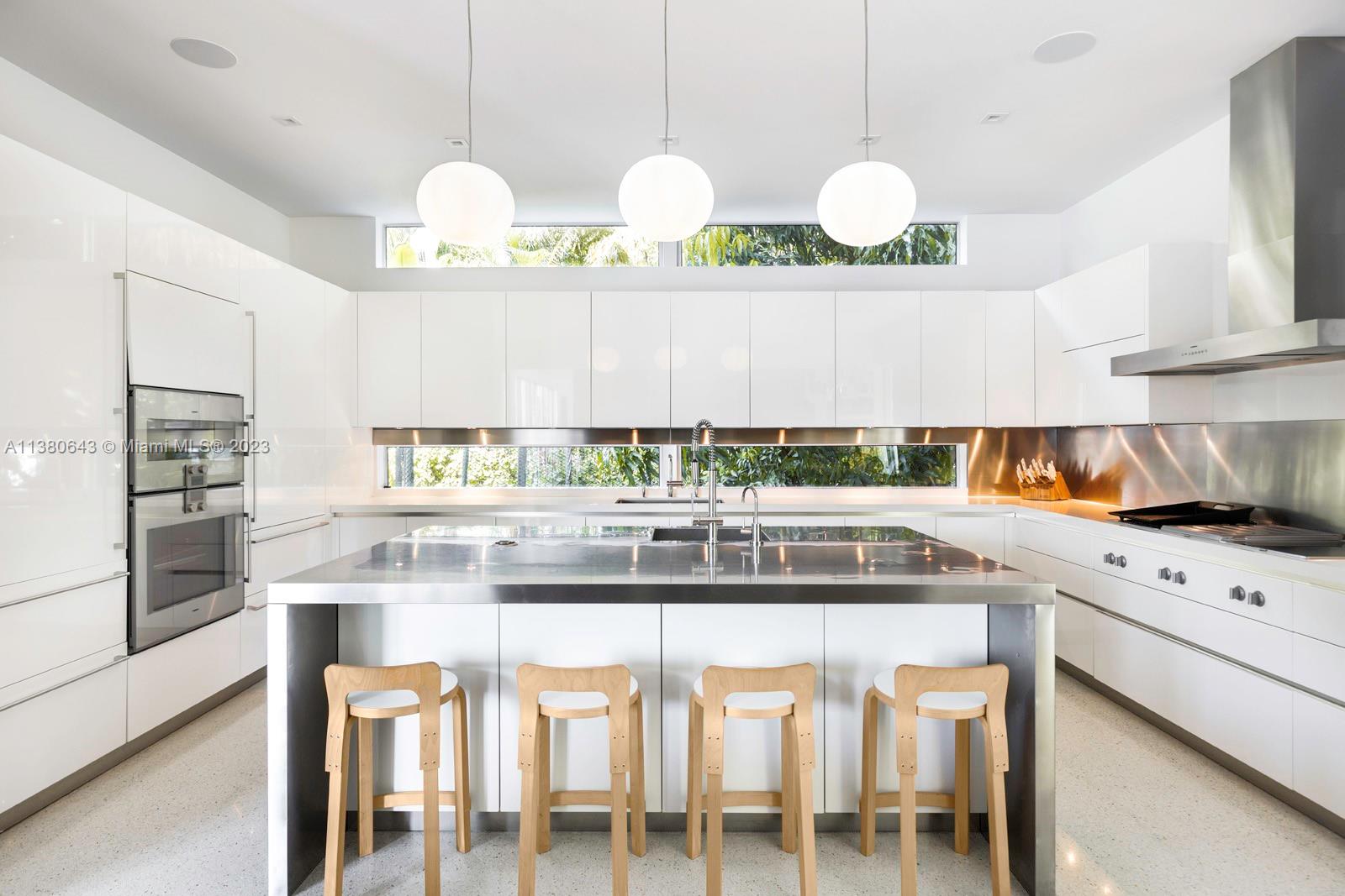 TROPICAL ISLE HOMES SUB 4 - Residential